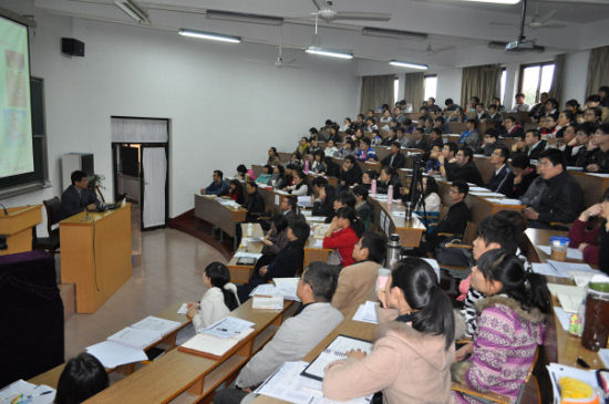 香港汉语圣经协会总干事沈志超先生来我院分享 香港汉语圣经协会总干事沈志超先生来我院分享